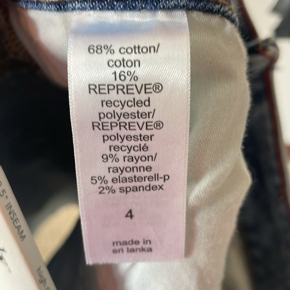 NWT Edgely Women Denim Jean Shorts SZ 4 High Rise Distressed Stretch - Picture 10 of 10